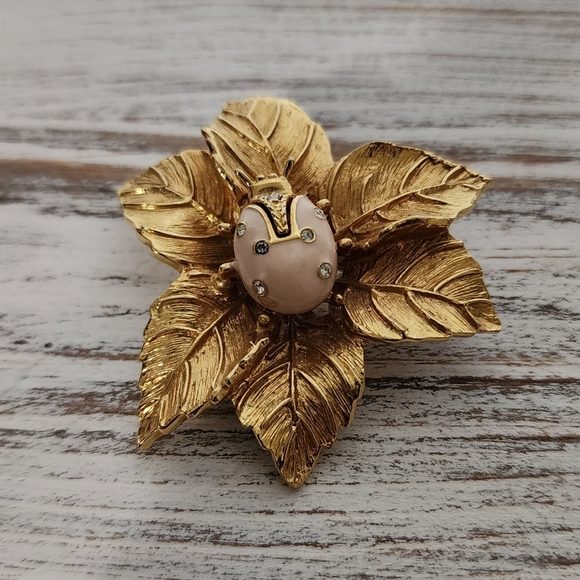 St. John vintage crystal ladybug brooch - Picture 1 of 9